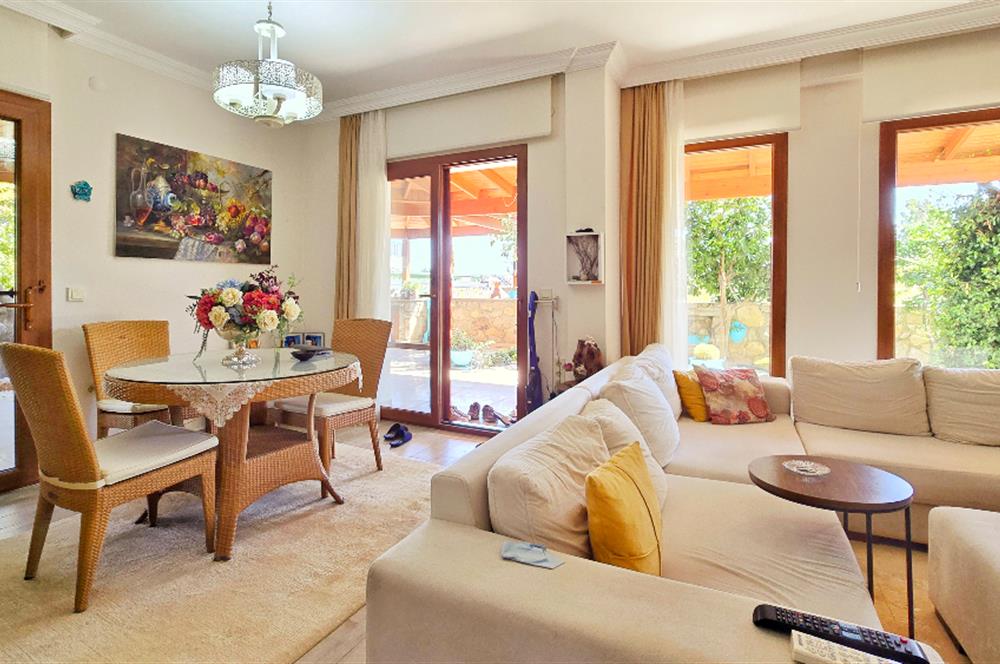 Satılık Villa Datça Reşadiye Dubleks 4+1 bahçe kullanımlı 260m²