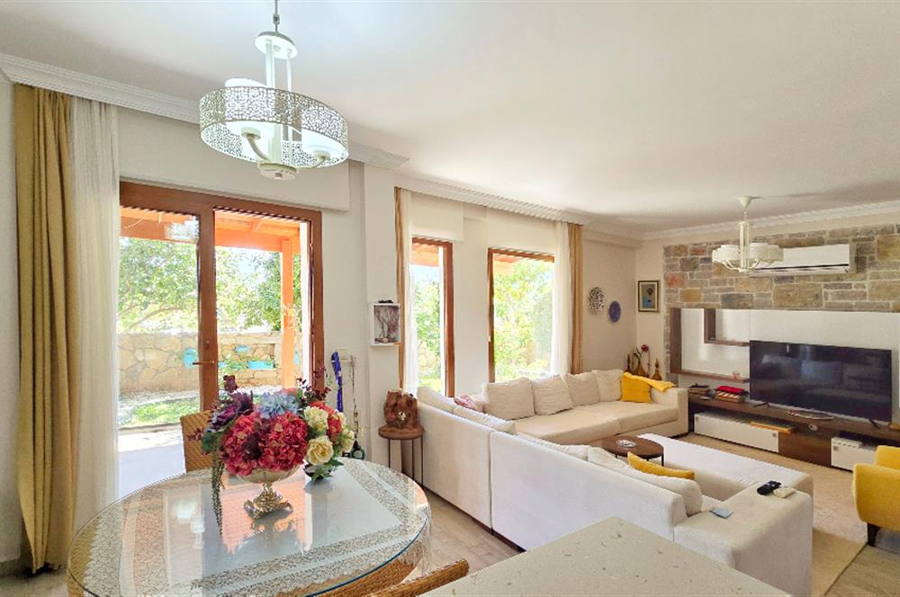 Satılık Villa Datça Reşadiye Dubleks 4+1 bahçe kullanımlı 260m²