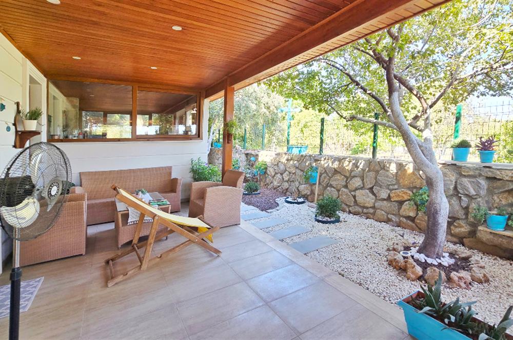 Satılık Villa Datça Reşadiye Dubleks 4+1 bahçe kullanımlı 260m²