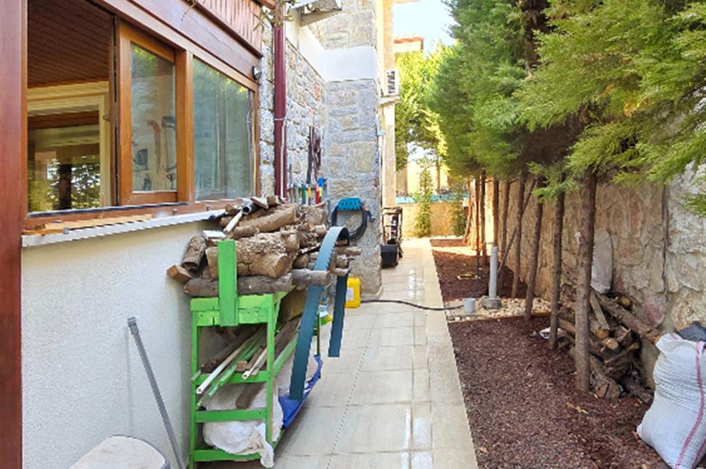 Satılık Villa Datça Reşadiye Dubleks 4+1 bahçe kullanımlı 260m²