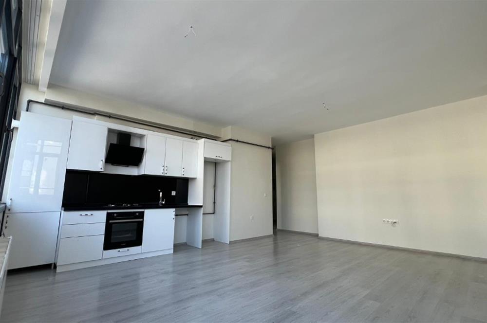 İNCEKTE MERKEZİ KONUMDA KAPALI GARAJLI 2+1 SATILIK DAİRE
