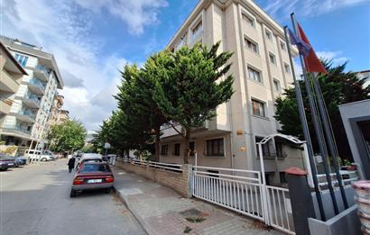 E_5'e YAKIN OTOPARKLI, ASANSÖRLÜ