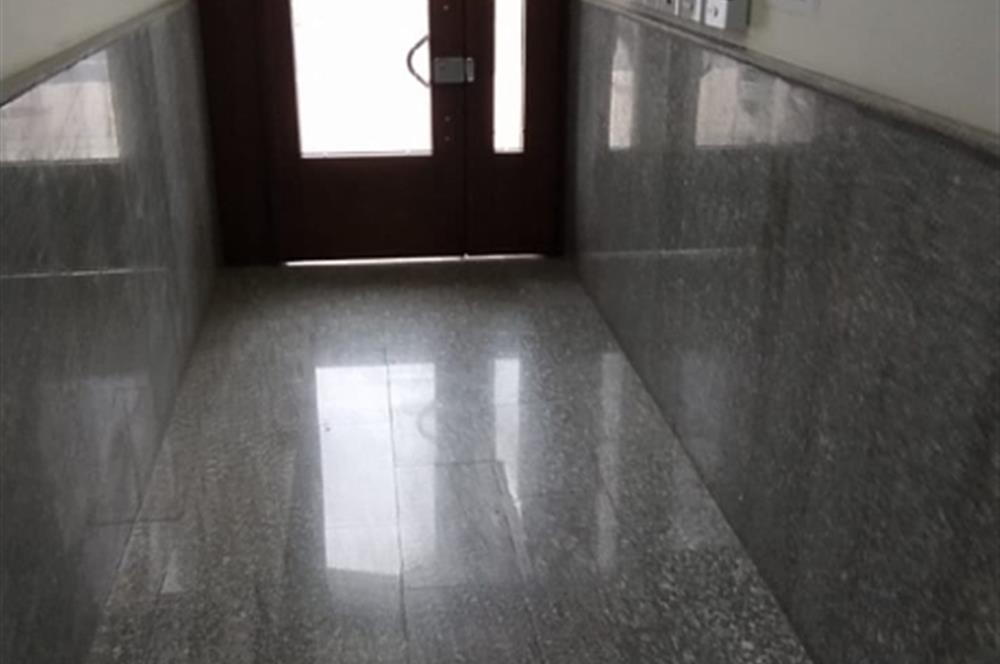 NAUTİLUS AVM KARŞISINDA, MARMARAY VE METRO DURAĞININ DİBİNDE...