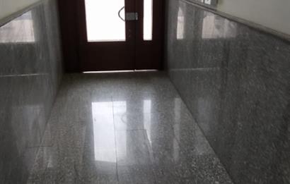 NAUTİLUS AVM KARŞISINDA, MARMARAY VE METRO DURAĞININ DİBİNDE...