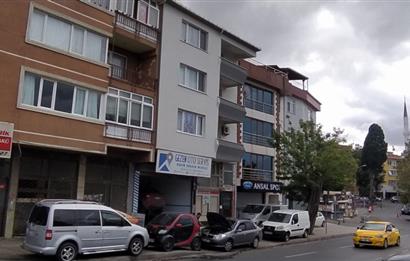 NAUTİLUS AVM KARŞISINDA, MARMARAY VE METRO DURAĞININ DİBİNDE...