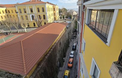 İstiklal Caddesi, Galatasaray Lisesi Yakınında Kiralık Ofis 1+1