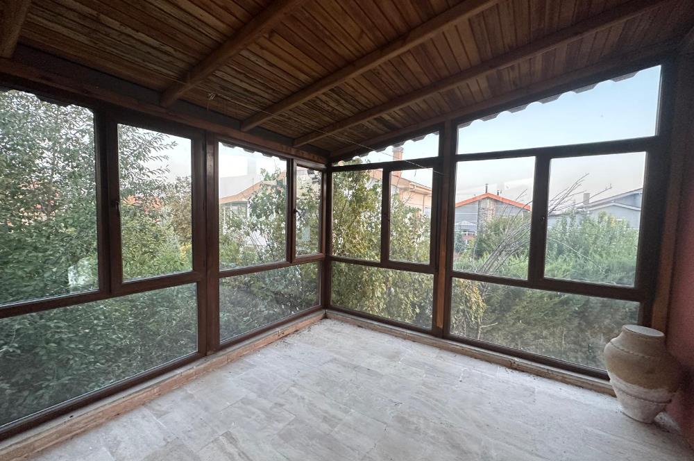 GÖLBAŞI DOĞA SİTESİNDE GENİŞ BAHÇELİ TAM MÜSTAKİL 4+2 VİLLA 