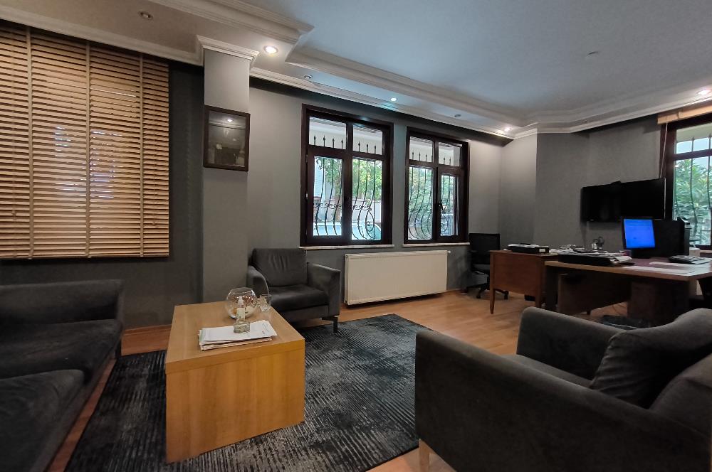 KOŞUYOLUNDA DAİRE TİPİ 3+1 OFİS / BÜRO