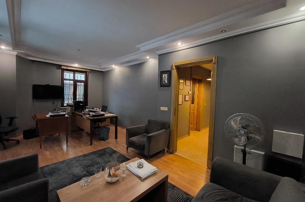 KOŞUYOLUNDA DAİRE TİPİ 3+1 OFİS / BÜRO