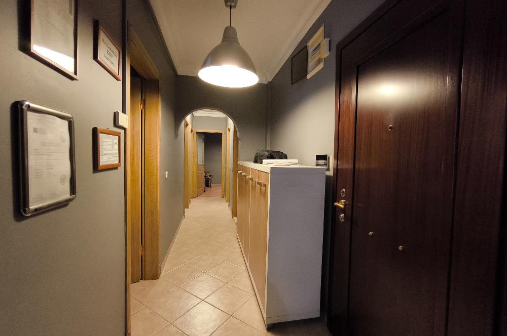 KOŞUYOLUNDA DAİRE TİPİ 3+1 OFİS / BÜRO