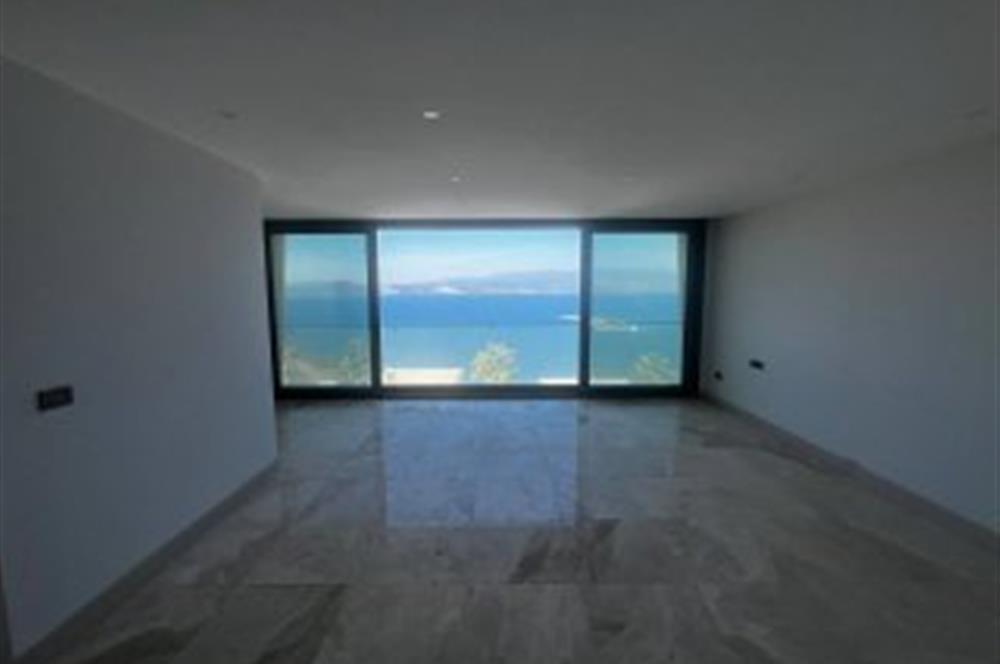 Boğaziçi Adabükü Deniz Manzaralı 5+2 Lüks Villa