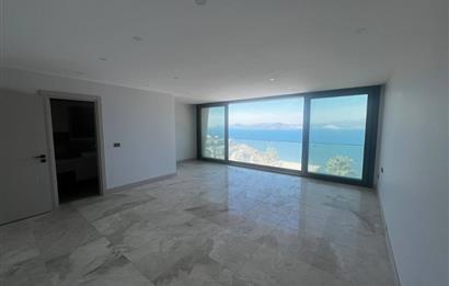 Boğaziçi Adabükü Deniz Manzaralı 5+2 Lüks Villa