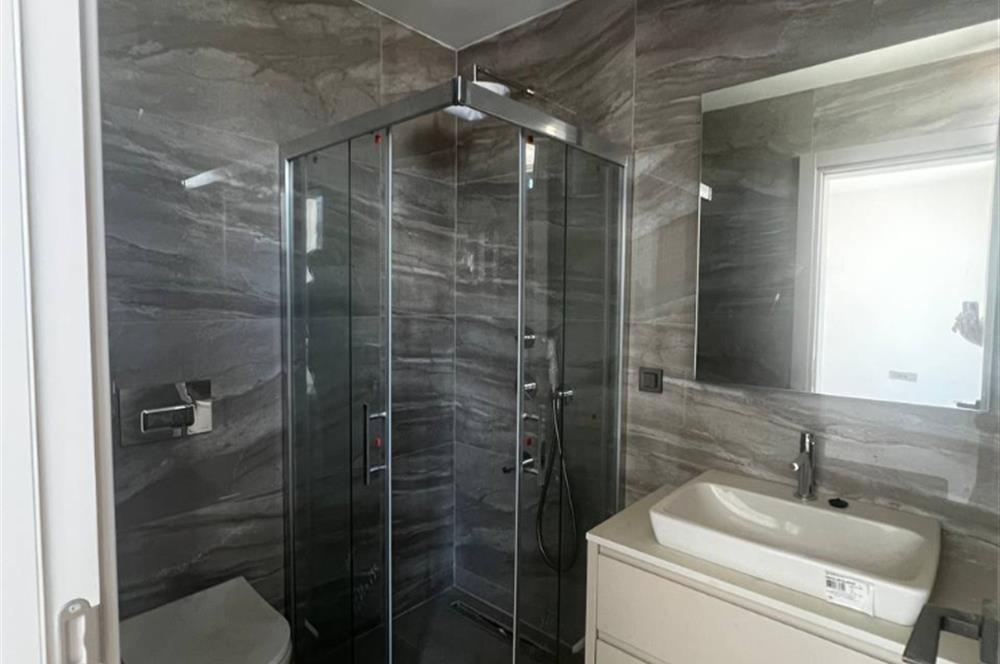 Boğaziçi Adabükü Deniz Manzaralı 5+2 Lüks Villa