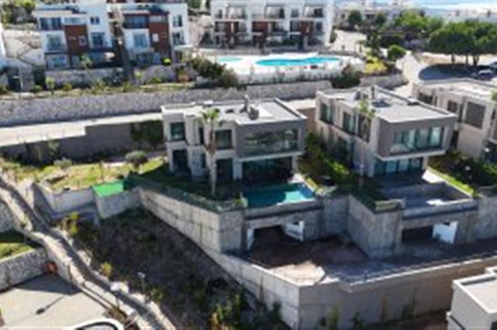 Boğaziçi Adabükü Deniz Manzaralı 5+2 Lüks Villa