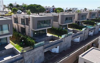 Boğaziçi Adabükü Deniz Manzaralı 5+2 Lüks Villa