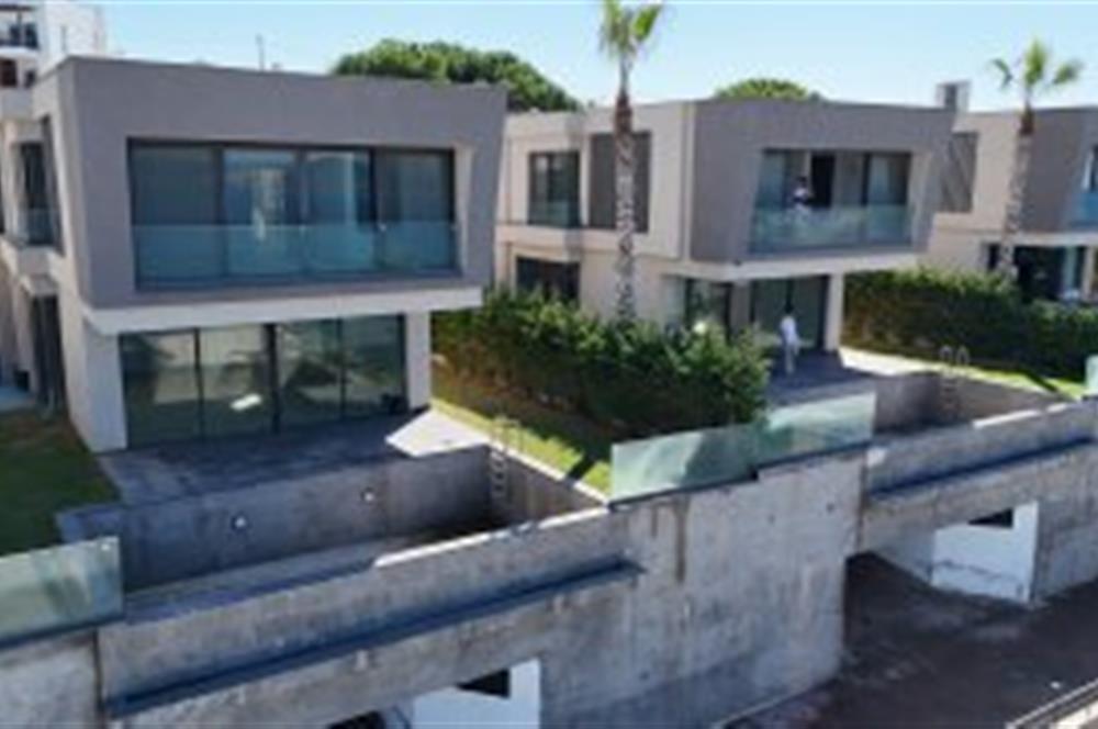 Boğaziçi Adabükü Deniz Manzaralı 5+2 Lüks Villa