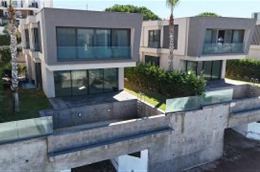 Boğaziçi Adabükü Deniz Manzaralı 5+2 Lüks Villa