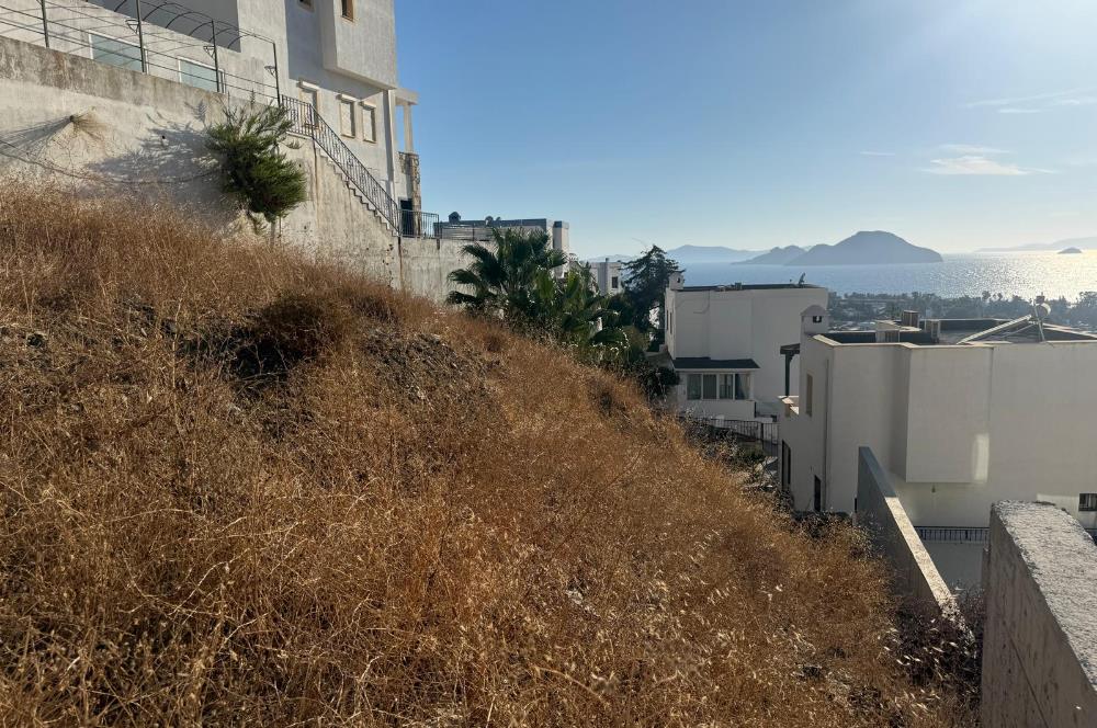Bodrum Peksimet'de Satılık Deniz Manzaralı İmarlı Arsa