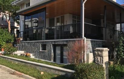 YALOVA ARMUTLU HAVACILAR SİTESİ UTES'İN EN GÜZEL KONUMLU VİLLASI