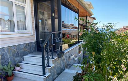 YALOVA ARMUTLU HAVACILAR SİTESİ UTES'İN EN GÜZEL KONUMLU VİLLASI