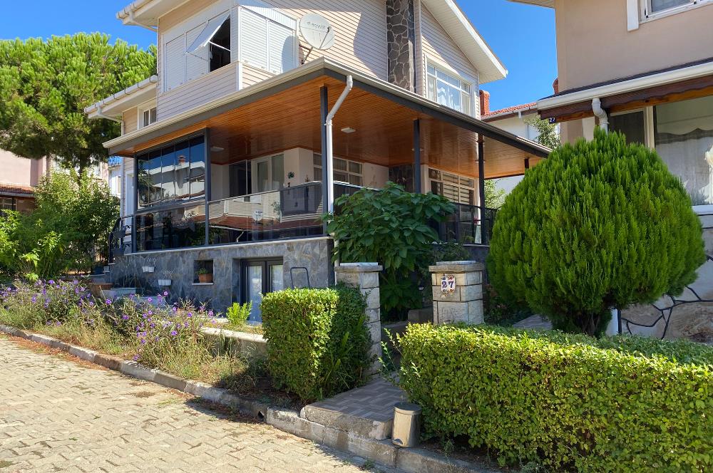 YALOVA ARMUTLU HAVACILAR SİTESİ UTES'İN EN GÜZEL KONUMLU VİLLASI