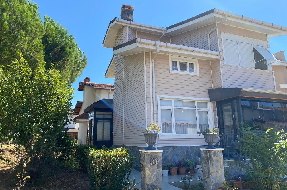 YALOVA ARMUTLU HAVACILAR SİTESİ UTES'İN EN GÜZEL KONUMLU VİLLASI