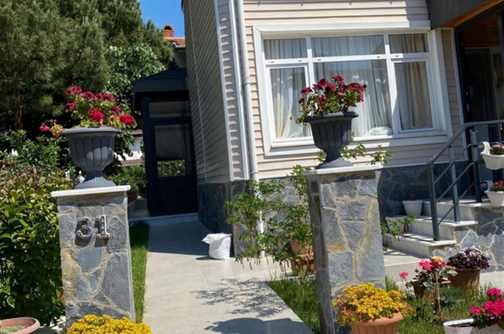 YALOVA ARMUTLU HAVACILAR SİTESİ UTES'İN EN GÜZEL KONUMLU VİLLASI