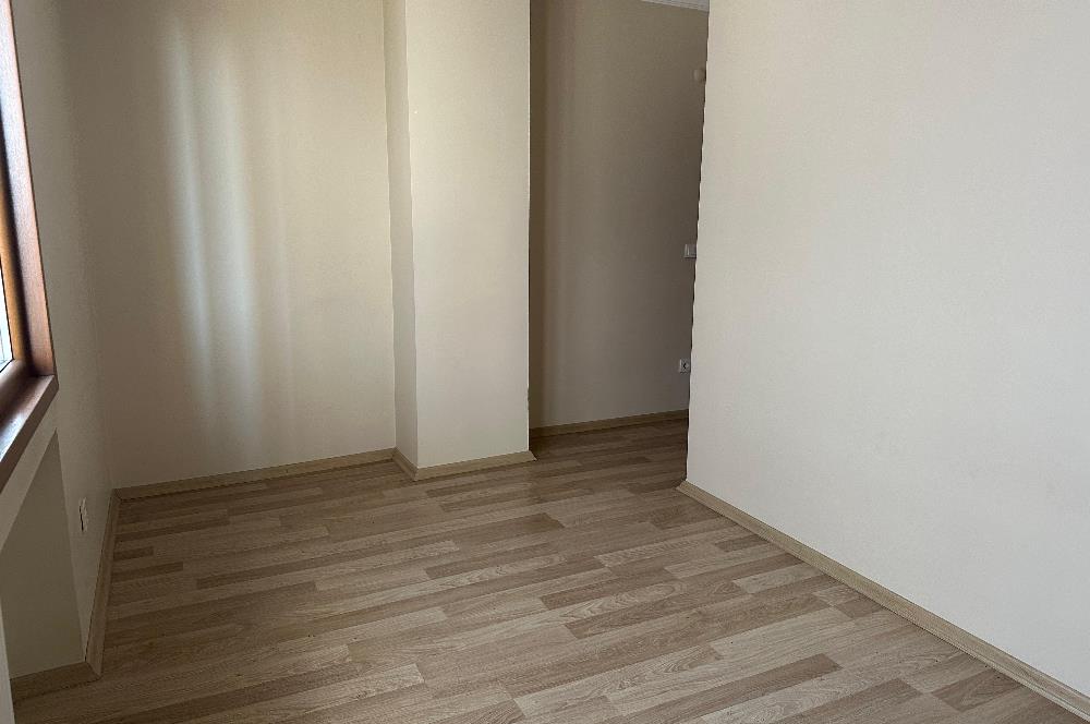 GENİŞ KULLANIM ALANLI KAPALI OTOPARKLI DUBLEKS DAİRE