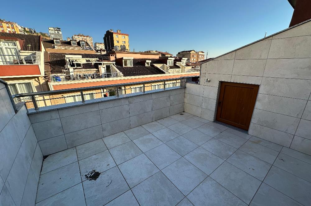GENİŞ KULLANIM ALANLI KAPALI OTOPARKLI DUBLEKS DAİRE