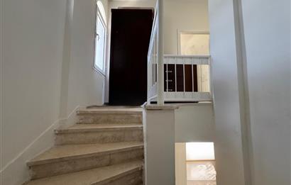 Çeşme Deniz Obası Sitesi'nde Satılık 2+1 Bahçeli Dubleks Villa