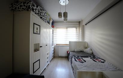 C21 Cius; Akkanlar Sitesi'nde Deniz Manzaralı 3+1 Ara Kat Daire