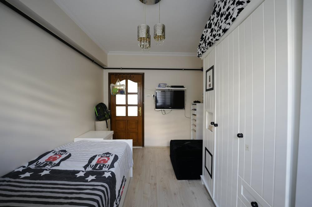C21 Cius; Akkanlar Sitesi'nde Deniz Manzaralı 3+1 Ara Kat Daire
