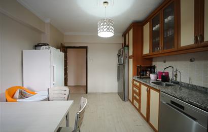 C21 Cius; Akkanlar Sitesi'nde Deniz Manzaralı 3+1 Ara Kat Daire