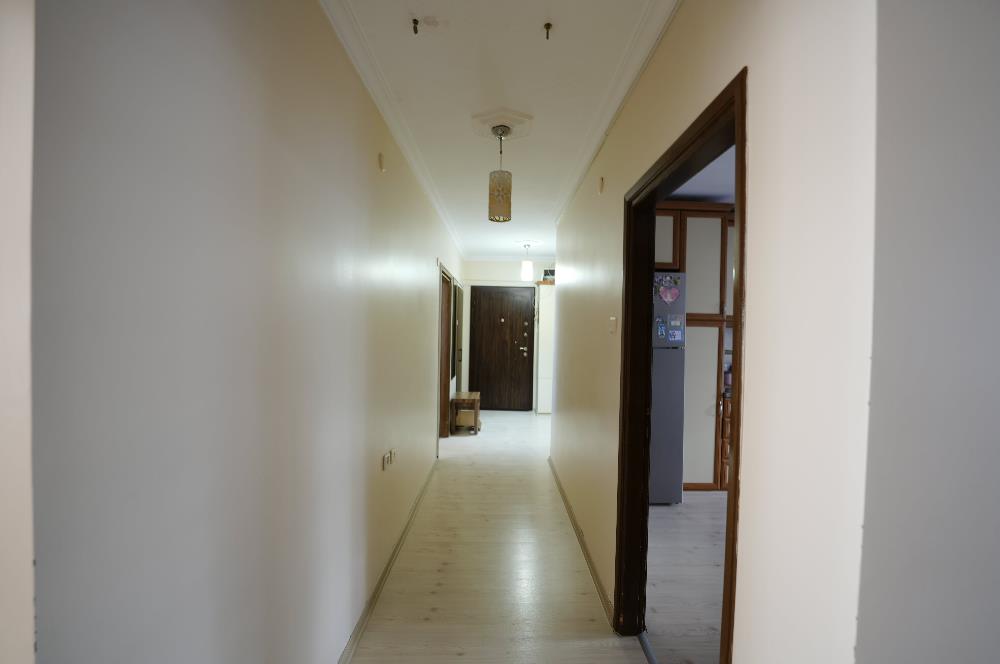 C21 Cius; Akkanlar Sitesi'nde Deniz Manzaralı 3+1 Ara Kat Daire