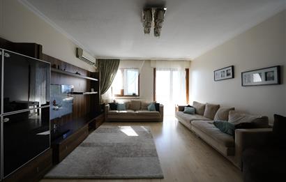 C21 Cius; Akkanlar Sitesi'nde Deniz Manzaralı 3+1 Ara Kat Daire