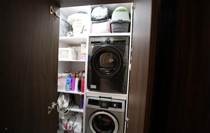 C21 Cius; Akkanlar Sitesi'nde Deniz Manzaralı 3+1 Ara Kat Daire
