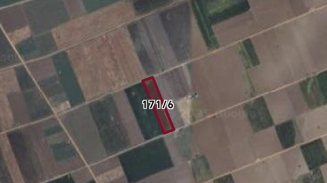 Solmaz Mahallesinde İçerisinde Sondaj Kuyusu Olan Satılık Tarla 