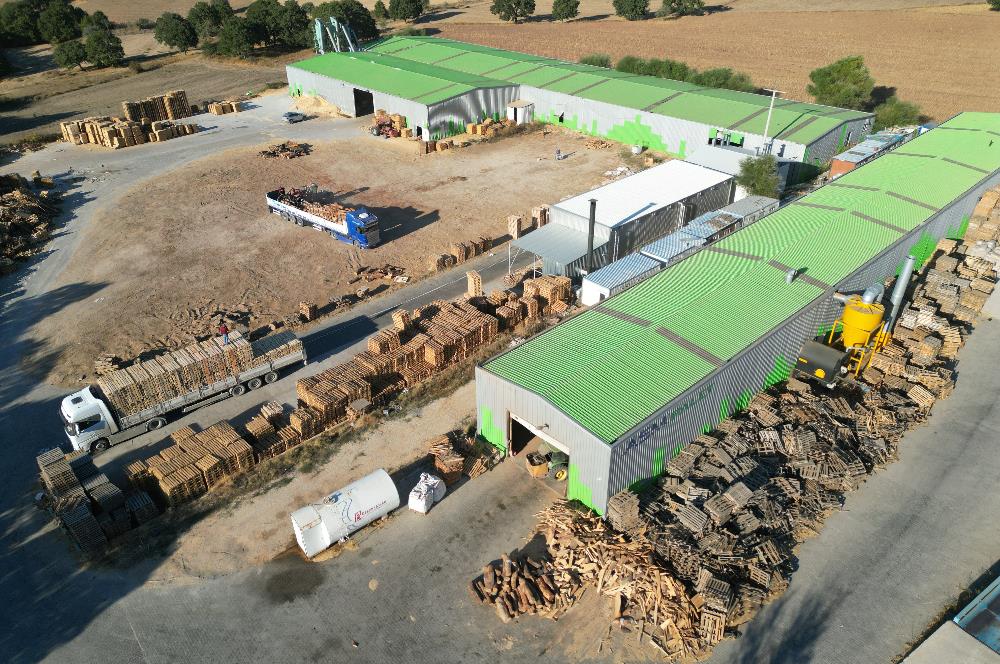 C21 BAL'DAN 21.734 M2 ARSA// 4025 m2 KAPALI ALANI OLAN SATILIK FABRİKA