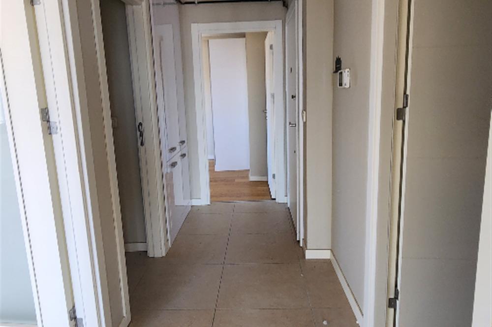 ŞENESENEVLER GÜVENLİKLİ DENİZ MANZARALI YENİ SİTEDE 2+1 90 m2