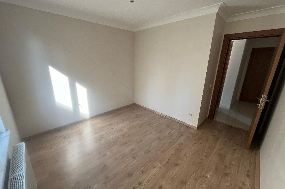 ATAŞEHİR NİLÜFER KONAKLARI SATILIK 2+1 DAİRE METROYA YAKIN