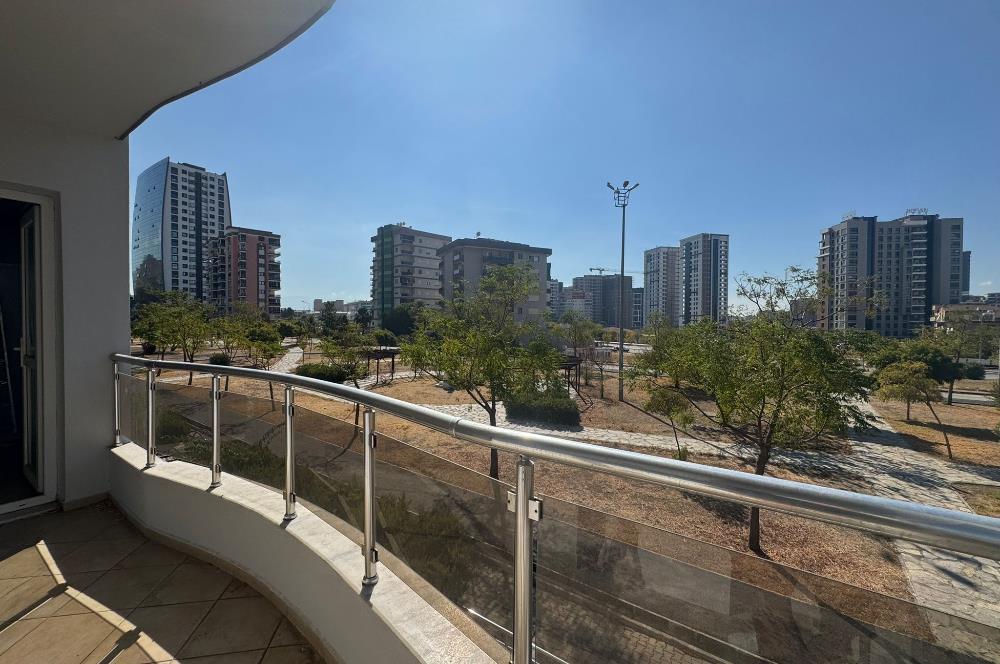 Örnekköy Arkas Spor Tesisleri Yanı Park Cepheli Kiralık 3+1Daire