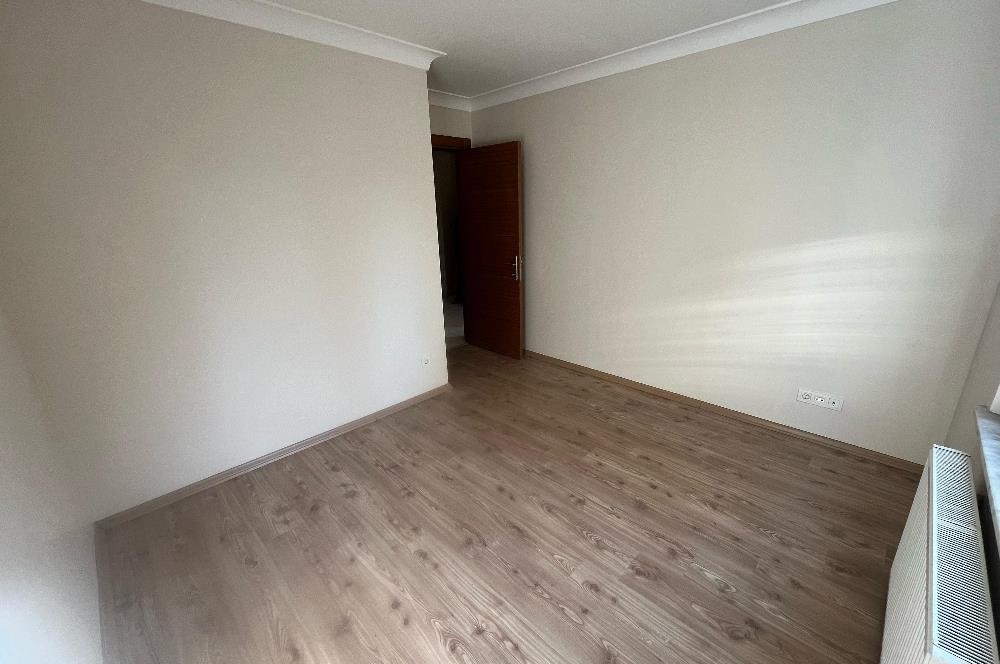ATAŞEHİR NİLÜFER KONAKLARI SATILIK 2+1 DAİRE METROYA YAKIN