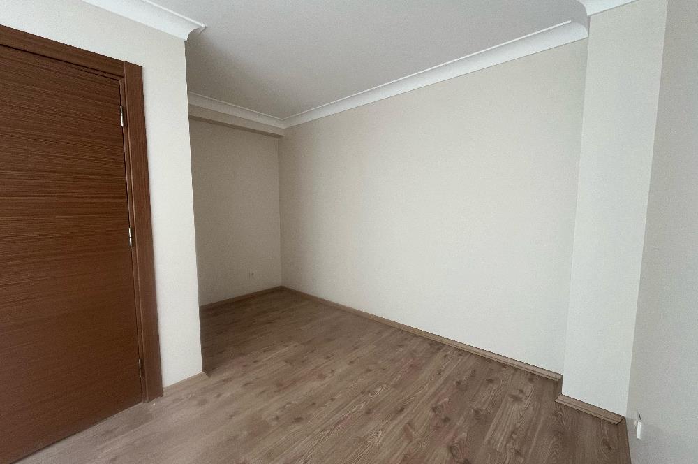 ATAŞEHİR NİLÜFER KONAKLARI SATILIK 2+1 DAİRE METROYA YAKIN