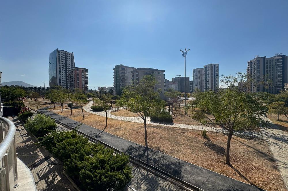 Örnekköy Arkas Spor Tesisleri Yanı Park Cepheli Kiralık 3+1Daire
