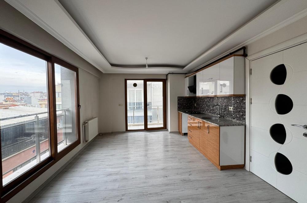 İzmir Park AVM Yakını Merkezi konumda Satılık 2+1 Daire