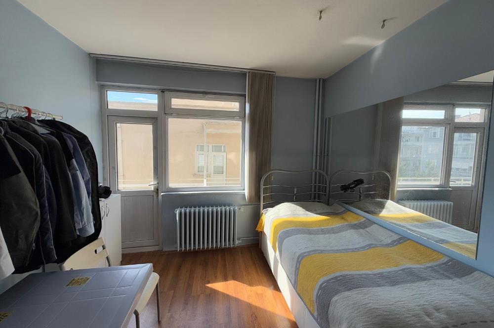 KIZILAY ZİYA GÖKALPDE NEZİH BİNADA İŞYERİNE UYGUN 3+1 SATILIK
