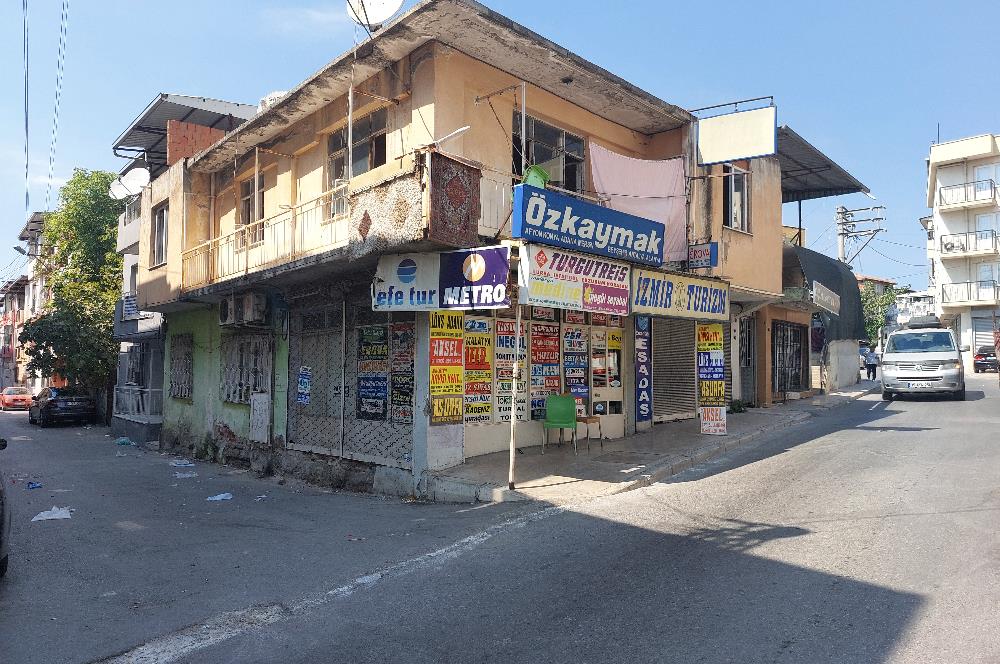 Bayraklı Yamanlar'da Otobüs Güzergahı Üzerinde Satılık Bina
