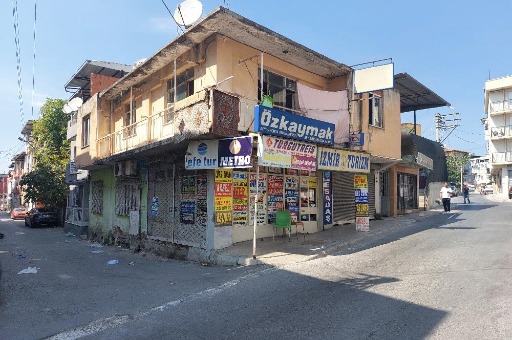 Bayraklı Yamanlar'da Otobüs Güzergahı Üzerinde Satılık Bina