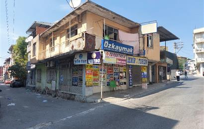 Bayraklı Yamanlar'da Otobüs Güzergahı Üzerinde Satılık Bina