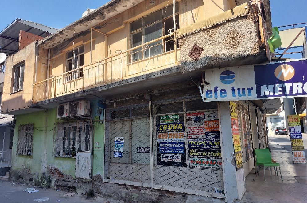 Bayraklı Yamanlar'da Otobüs Güzergahı Üzerinde Satılık Bina